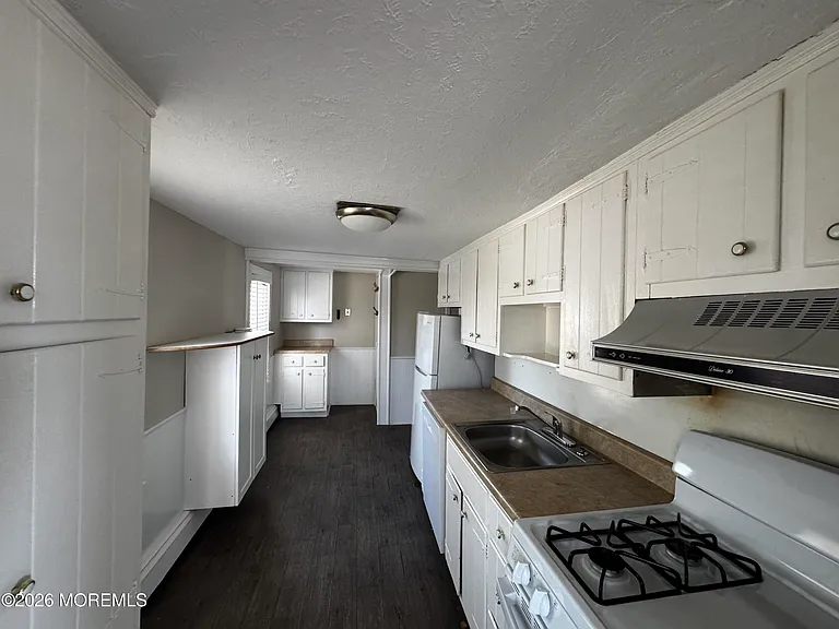 1712 Bay Ave #B — Photo 6