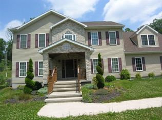 194 Overlook Dr, Tamaqua, PA 18252