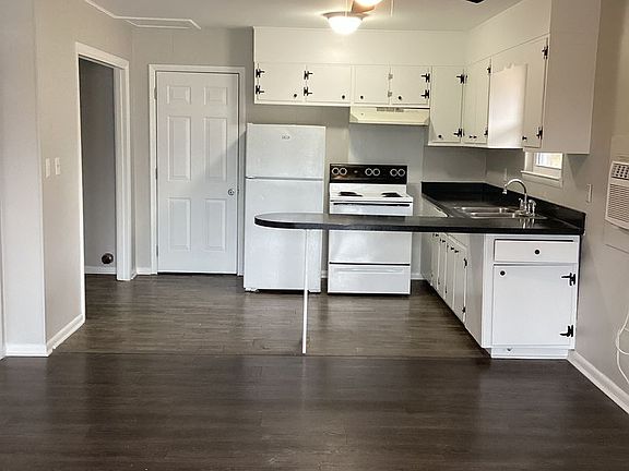 4th image of 215 Woodlawn Dr