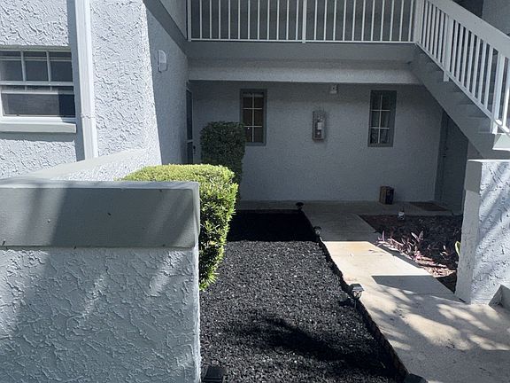5th image of 454 Fairways Cir APT B103