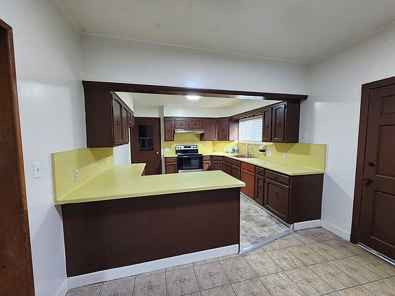 3rd image of 8682 E Nebraska Ave