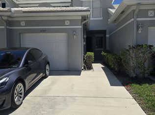 6909 Blue Skies Dr, Lake Worth, FL 33463