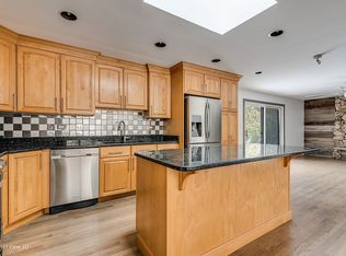 19W536 Deerpath Ln, Lemont, IL 60439