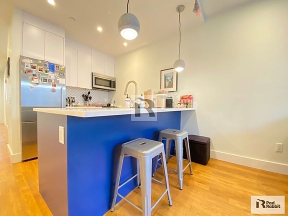 4th image of 117 Evergreen Ave #1A
