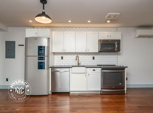 31 Brooklyn Ave #1R, Brooklyn, NY 11216