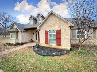 377 Quail Hill Rd, Whitesboro, TX 76273
