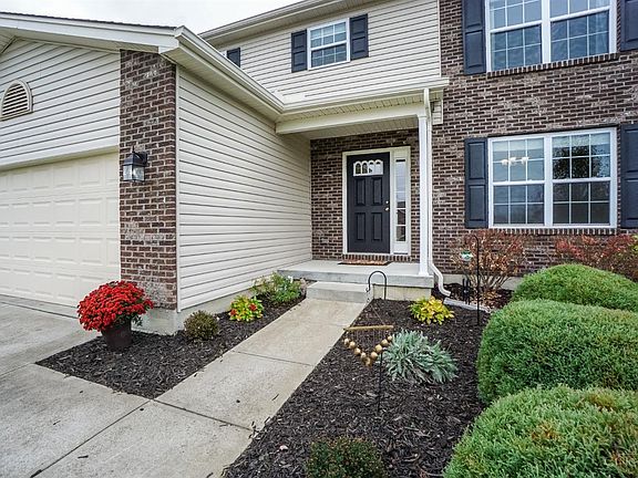 2nd image of 7981 Victory Garden Ln