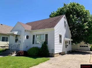 708 12th St NE, Austin, MN 55912