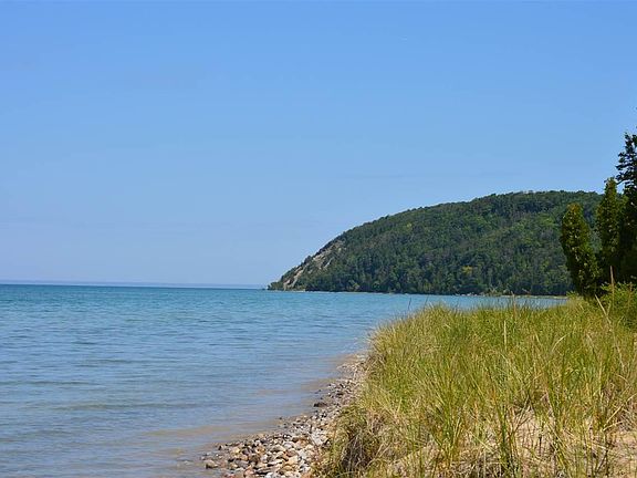 2nd image of N Duck Lake Trl