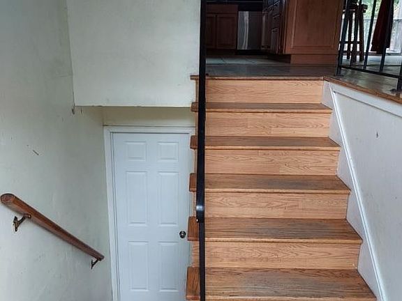 5th image of 1611 Hallbrook Dr