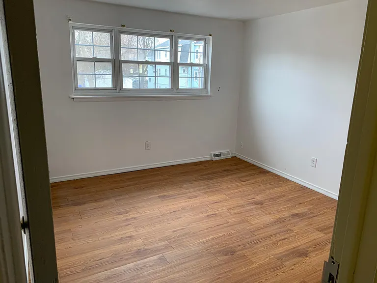 665 Garden St — Photo 33
