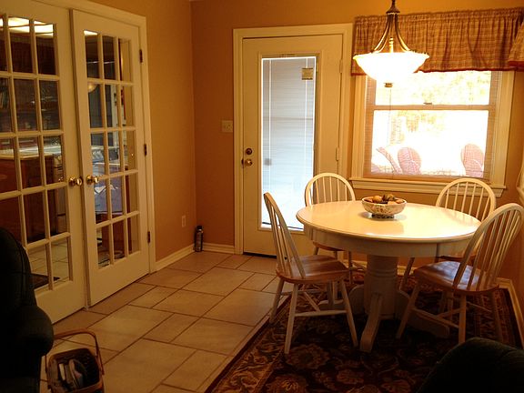 4th image of 1404 Northview Dr