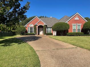 716 Ticonderoga Dr, Denton, TX 76205