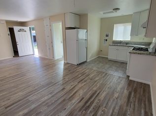 324 1/2 W D St, Tehachapi, CA 93561