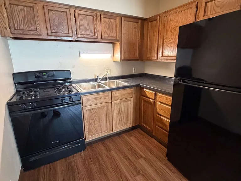 349 W Grand Ave #103 — Photo 1