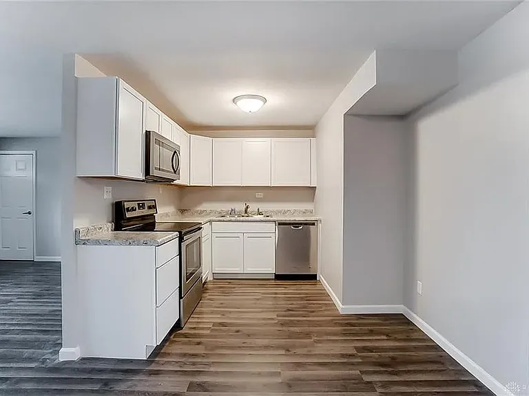 5543 Barnard Dr — Photo 16