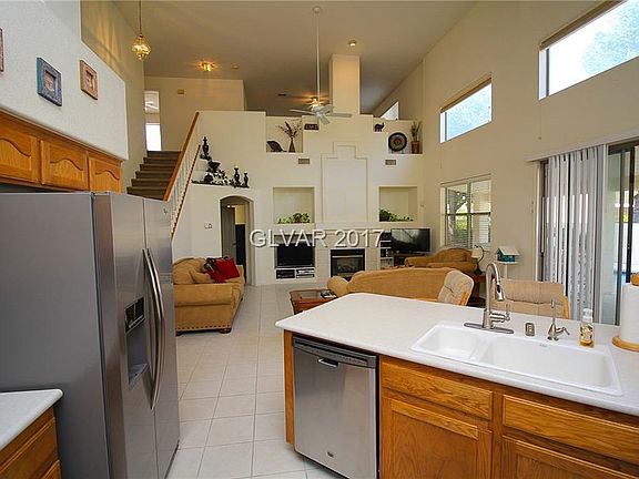 3rd image of 1084 Desert Shale Ave