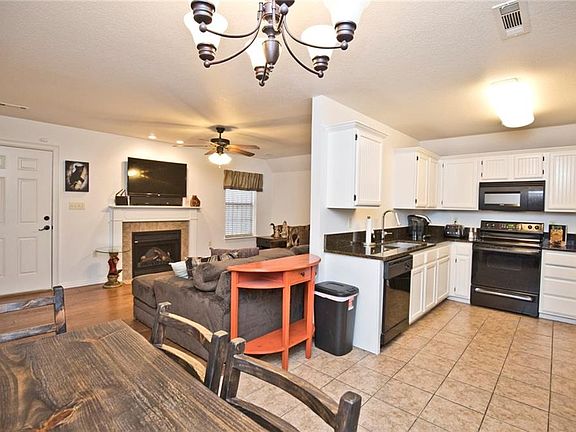 3rd image of 3590 W Chevaux Dr