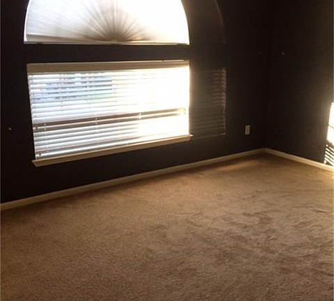 5th image of 3118 Greenbriar Springs Dr