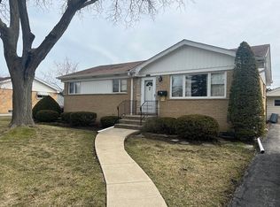 107 Hatlen Ave, Mount Prospect, IL 60056