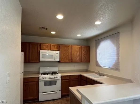 5012 S Rainbow Blvd Unit 203, Las Vegas, NV 89118