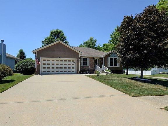 3rd image of 1810 Ashley Dr