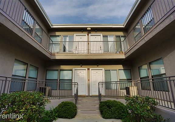 E69 Courtyard View