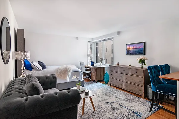 Sold by Compass | media 2