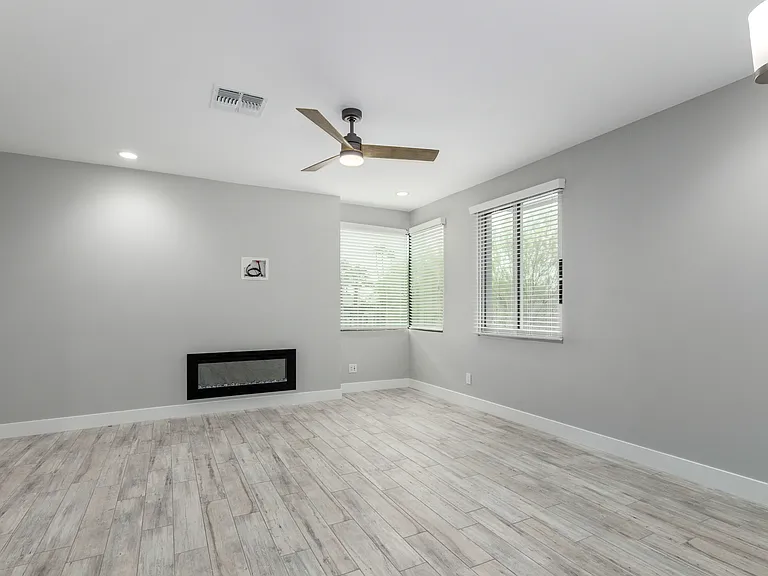 4525 N 40th St #5 — Photo 9