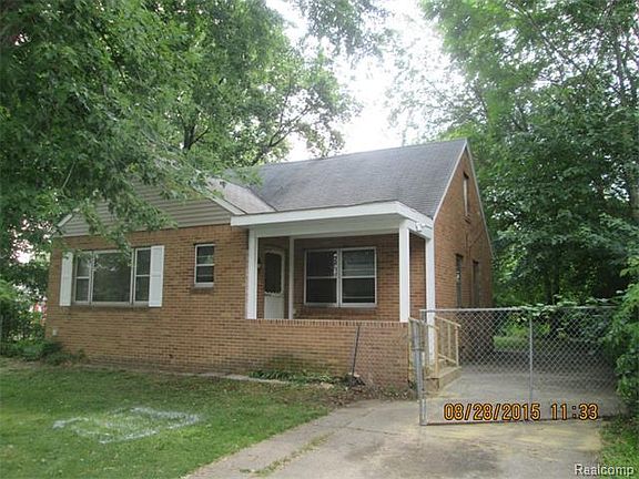 3rd image of 1555 Campau Ave