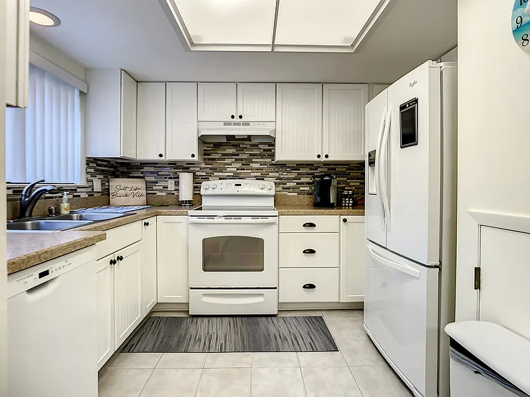 4405 Sea Mist Dr #118 — Photo 16