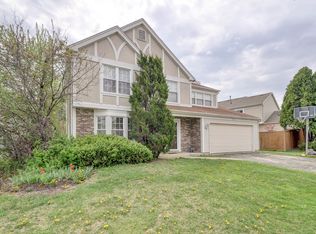 113 S Windsor Pl, Mundelein, IL 60060