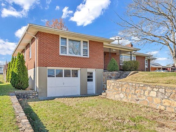 2nd image of 2508 S Carpenter Dr