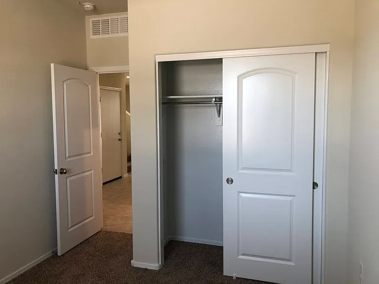 3702 N 307th Dr — Photo 19