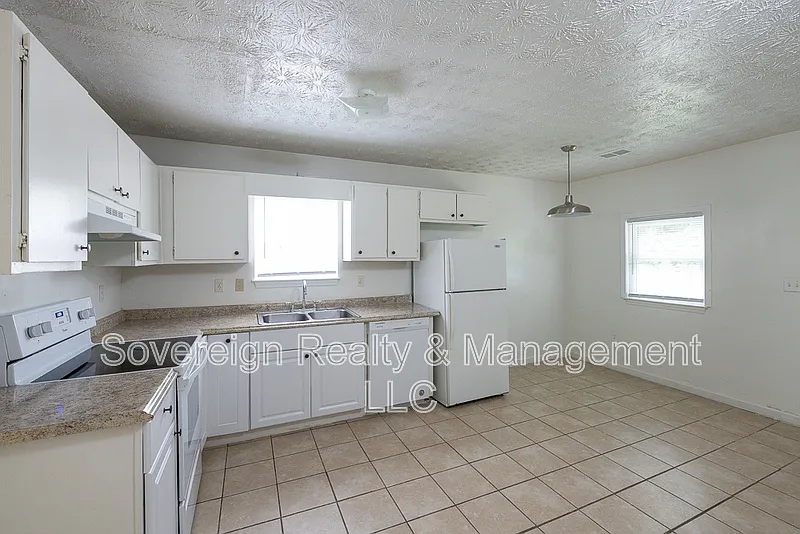 2 bed, 2.0 bath, 1100 sqft, $1,250 — Photo 3