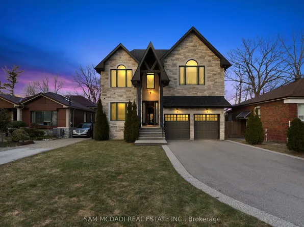 1487 Myron Dr, Mississauga, ON L5E 2N5