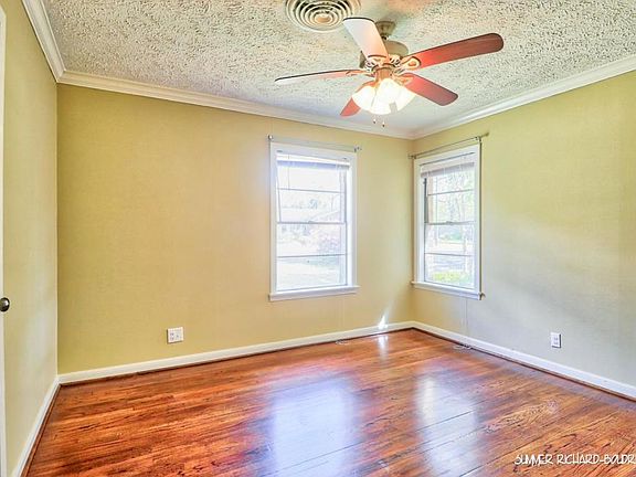 4th image of 3906 Gennessee St