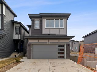 2431 207th St SW, Edmonton, AB T6M 2N9