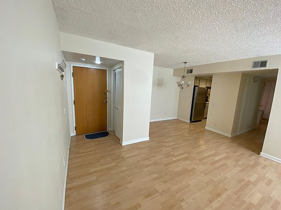 4th image of 5955 E 10th Ave APT 202