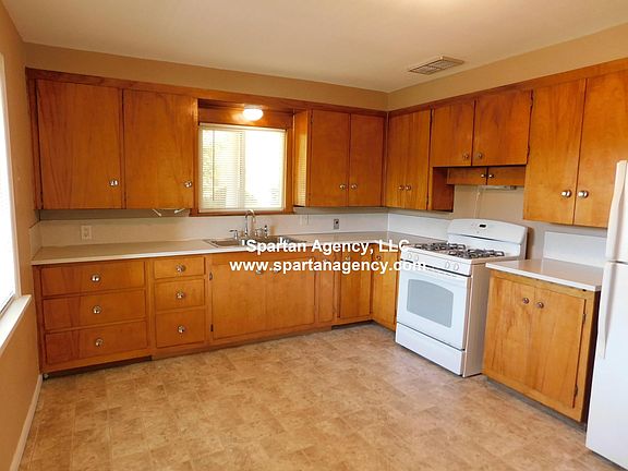 5th image of 11518 Valley Ave E APT 5