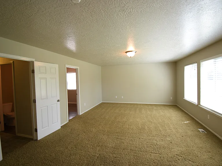 1249 E Sicily St — Photo 28
