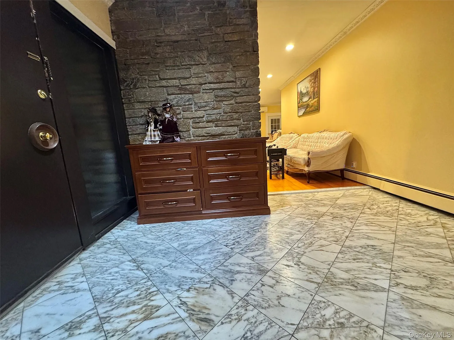 4 bed, 3.5 bath, 2855 sqft, $8,300 — Photo 4