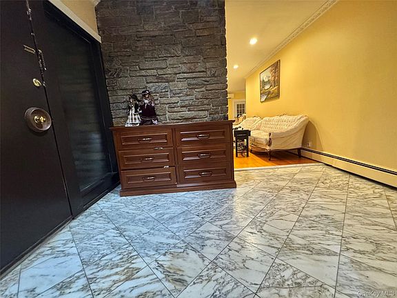 4th image of 23 Wooleys Ln