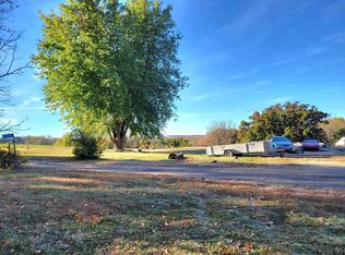 16562 Carmen Oaks Dr, Durango, IA 52039