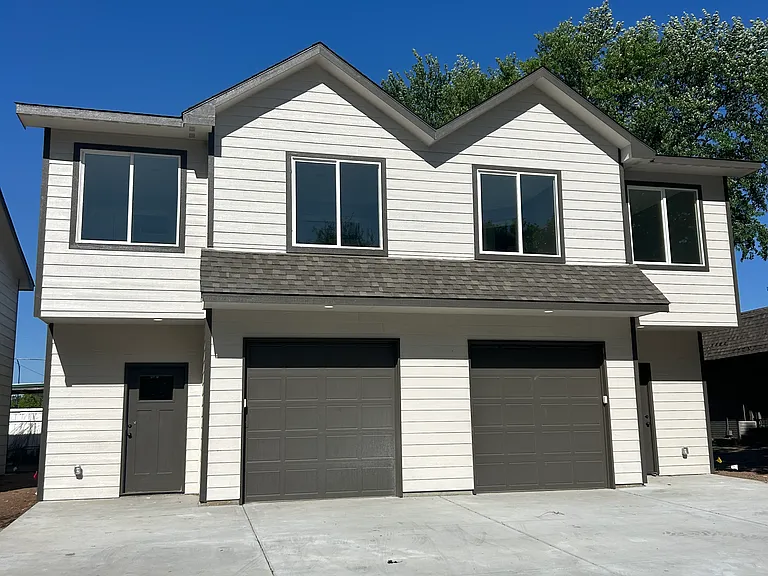 349 S Georgie Ave — Photo 1