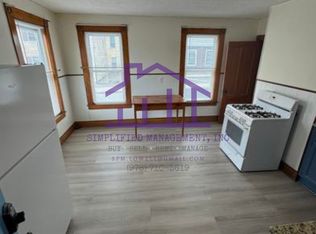 40 Elm St, Lowell, MA 01852