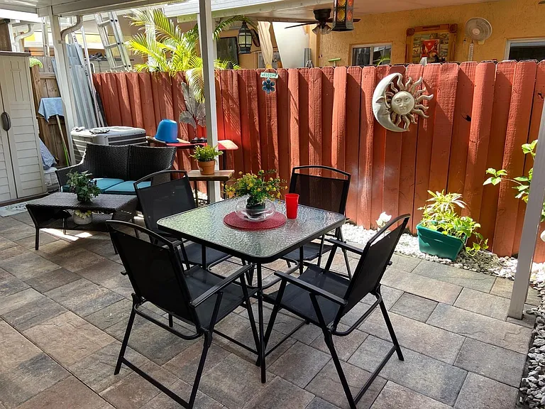8752 NW 107th Ter #8752 — Photo 28