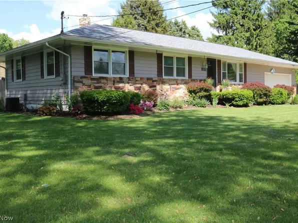 3977 Broad Vista St NW, Uniontown, OH 44685