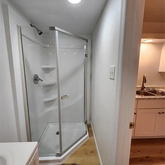 120 SE 7th St #5 — Photo 17