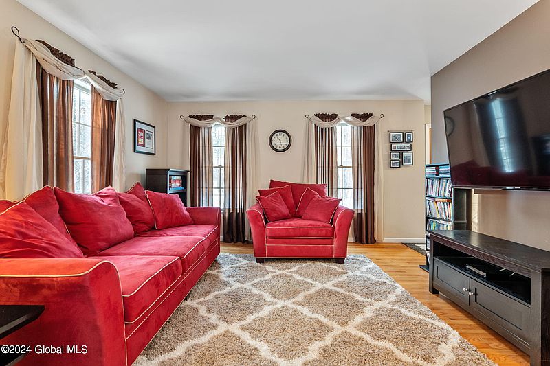 5th image of 50 Avon Court